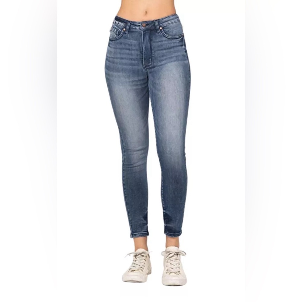 Women’s Judy‎ Blue Jeans Los Angeles Skinny Fit Size 7/28 Cotton Blend